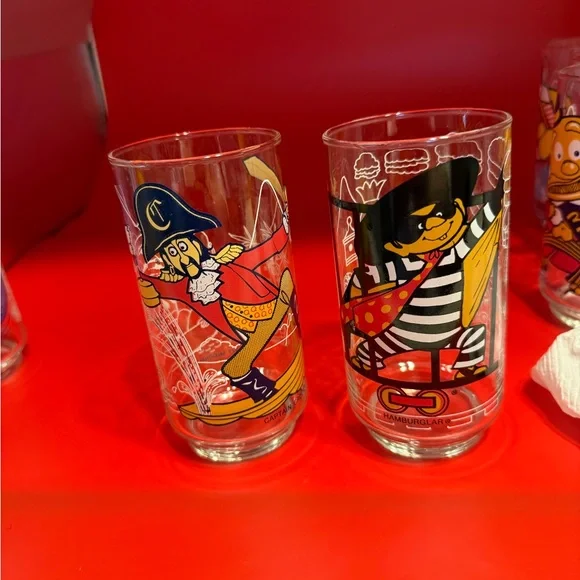 American Vintage Character Glass Set - Multicolor McDonald’s - Picture 5 of 13